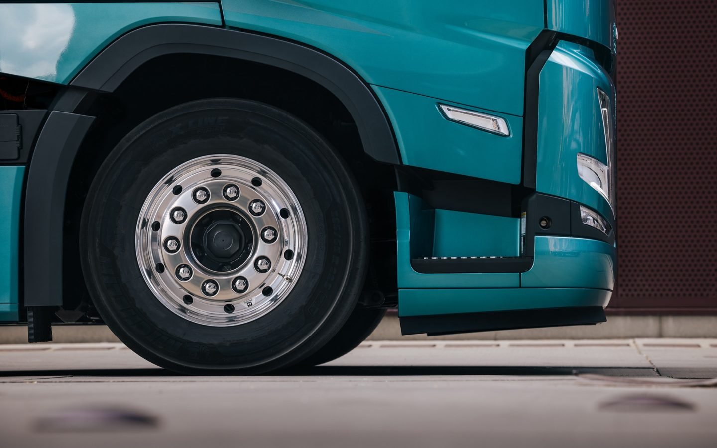 Truck Volvo FM-D11 FM 64RB RADD-A8 6*4
