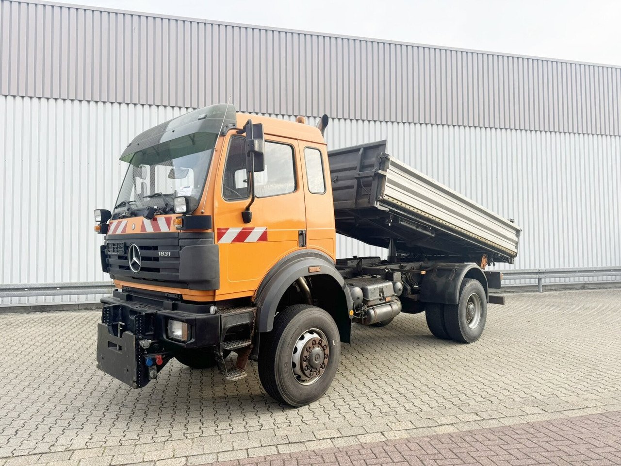 Truck Mercedes Benz 1831 LS