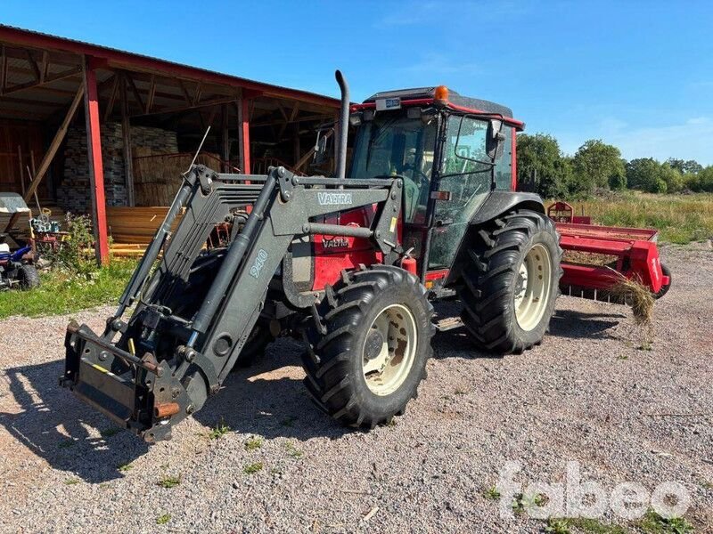 Tractor Valtra 900-4-4X4/239