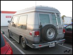 Chevrolet Chevy Van 30 Starcraft