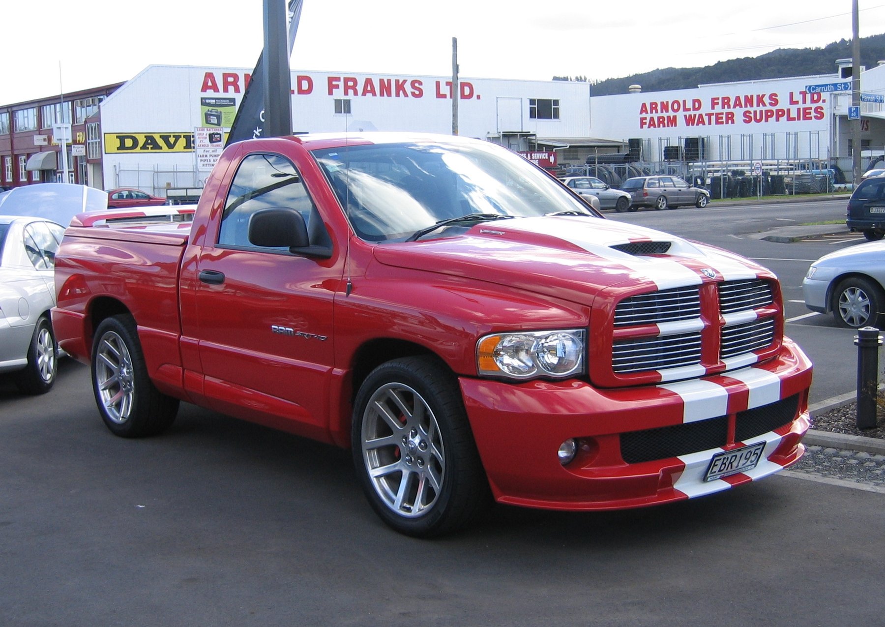 Van Chrysler RAM SRT-10