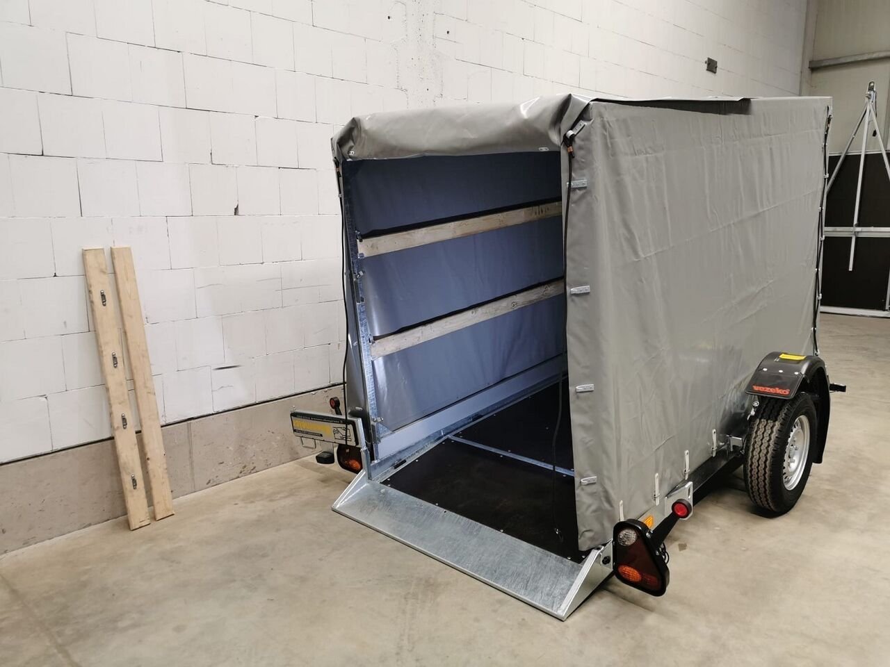 Trailer Burg BPDA 18 M