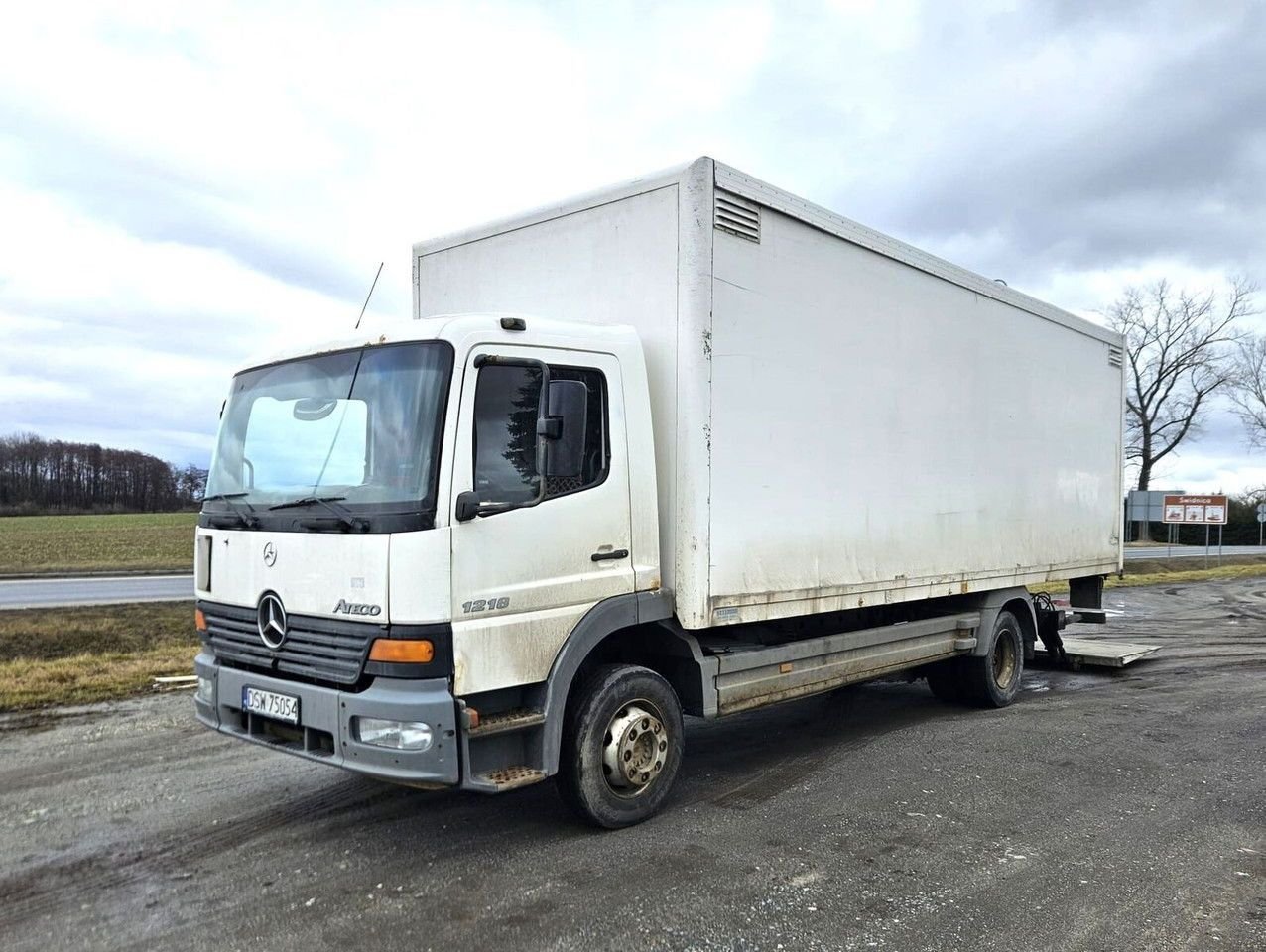 Truck Mercedes Benz 1218