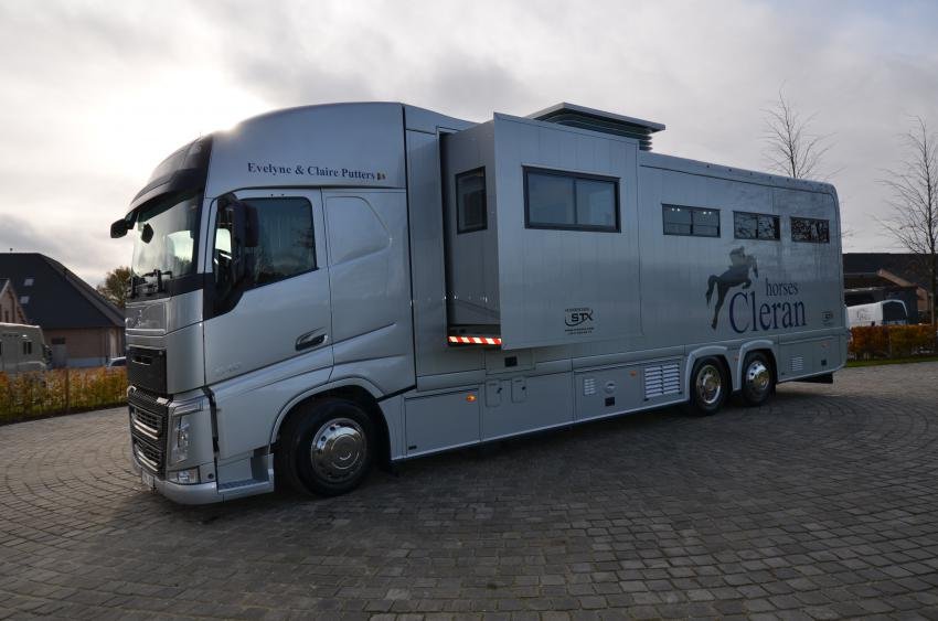 Lastwagen Stx STX FH