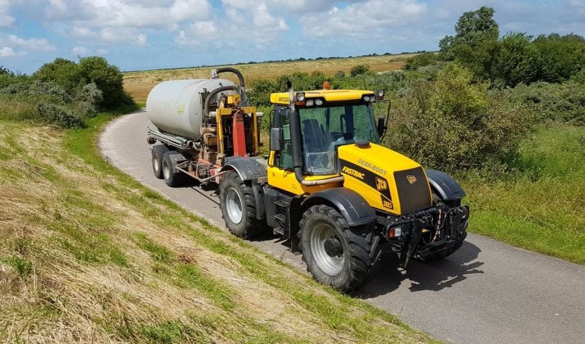 Tractor JCB FASTRAC 3185-65