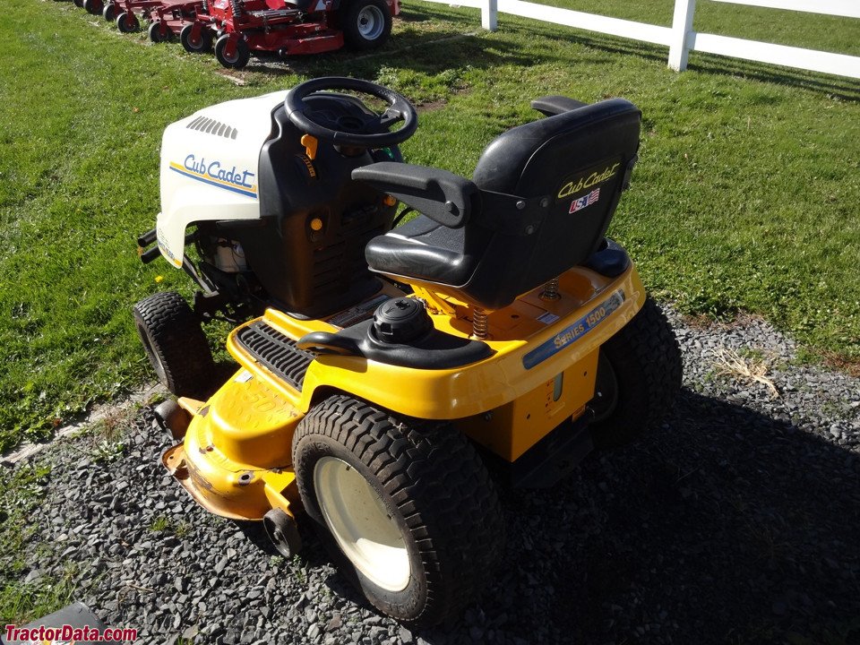 Ride-on mowers Cub Cadet SLT1550