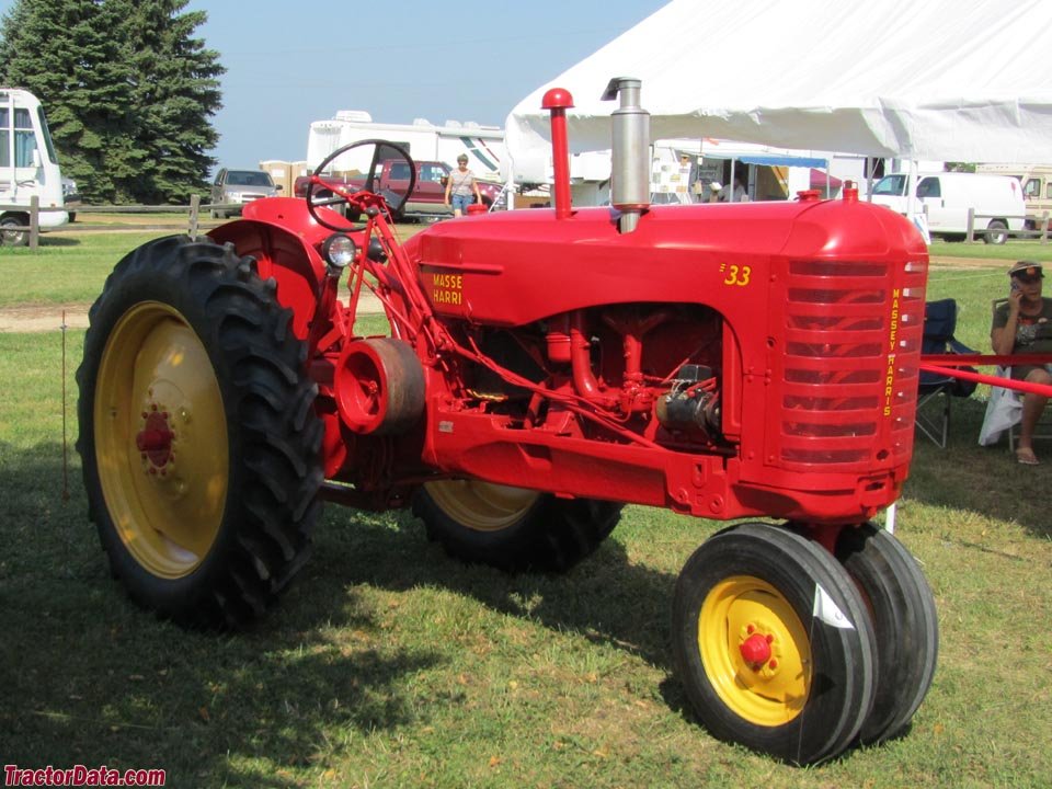 Tractor Massey Harris M-H 33