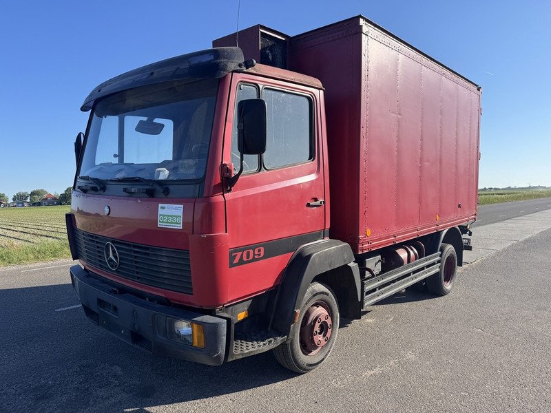 Truck Mercedes Benz 709