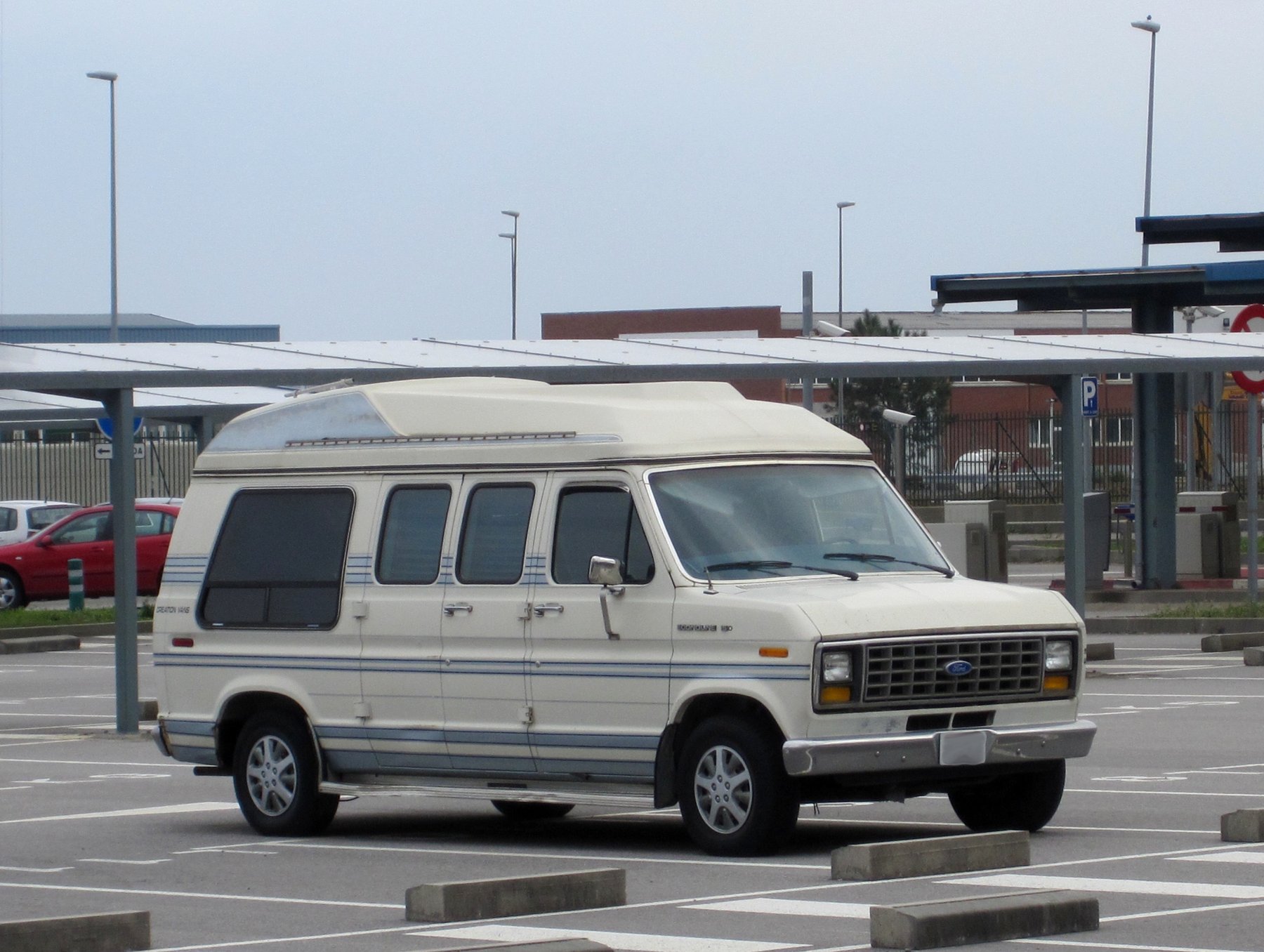 Van Ford ECONLINE 150