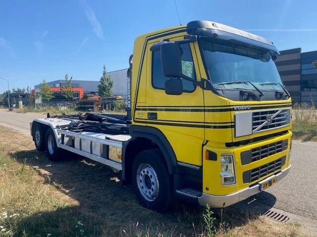 Truck Volvo 9 6X2R FAL9. 9 RADT-A8