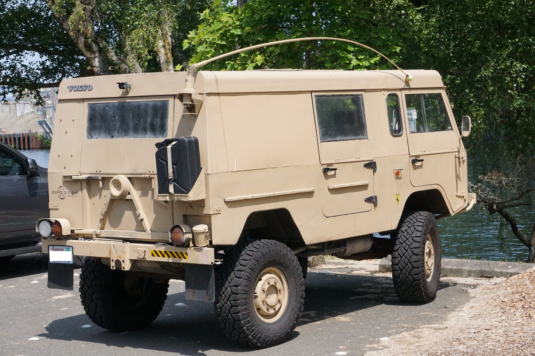 Van Volvo CO3 4X4 2V