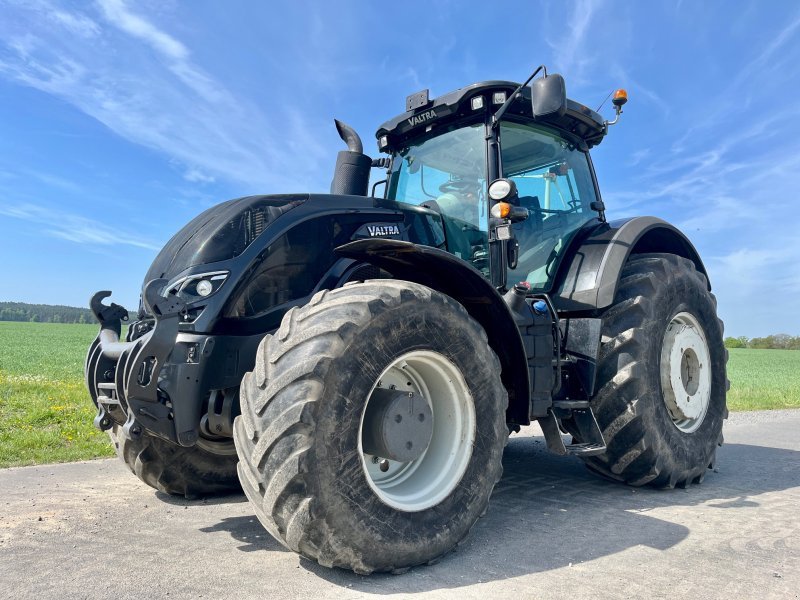 Tractor Valtra S374
