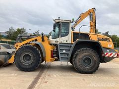 Liebherr L586 2plus2