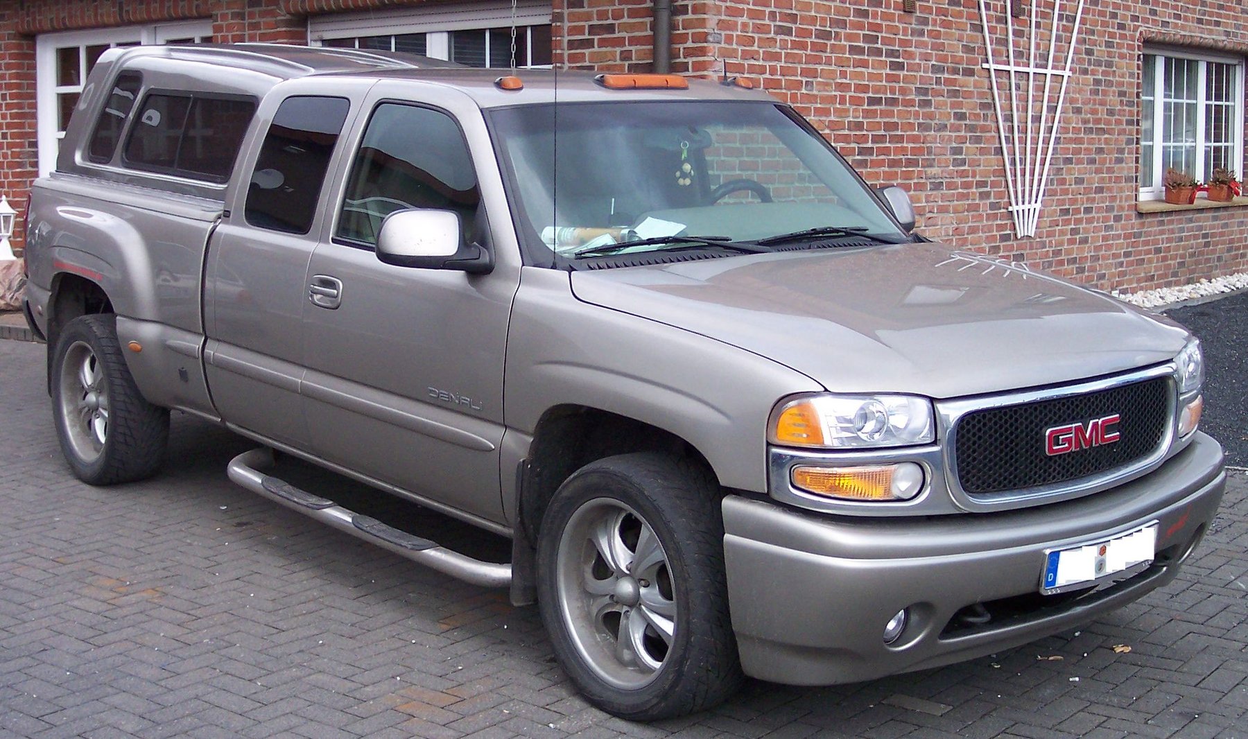 Van General Motors Gmc GMC SIERRA DENALI