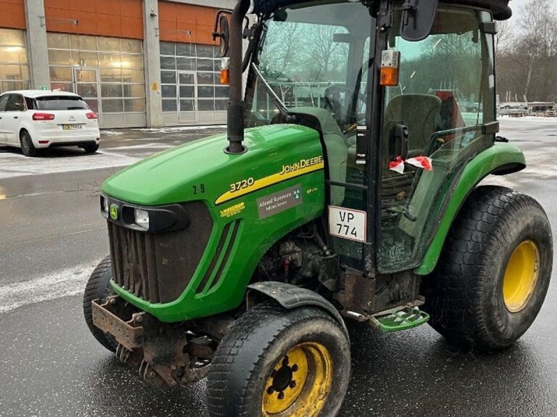 Tractor John Deere 3720 HST