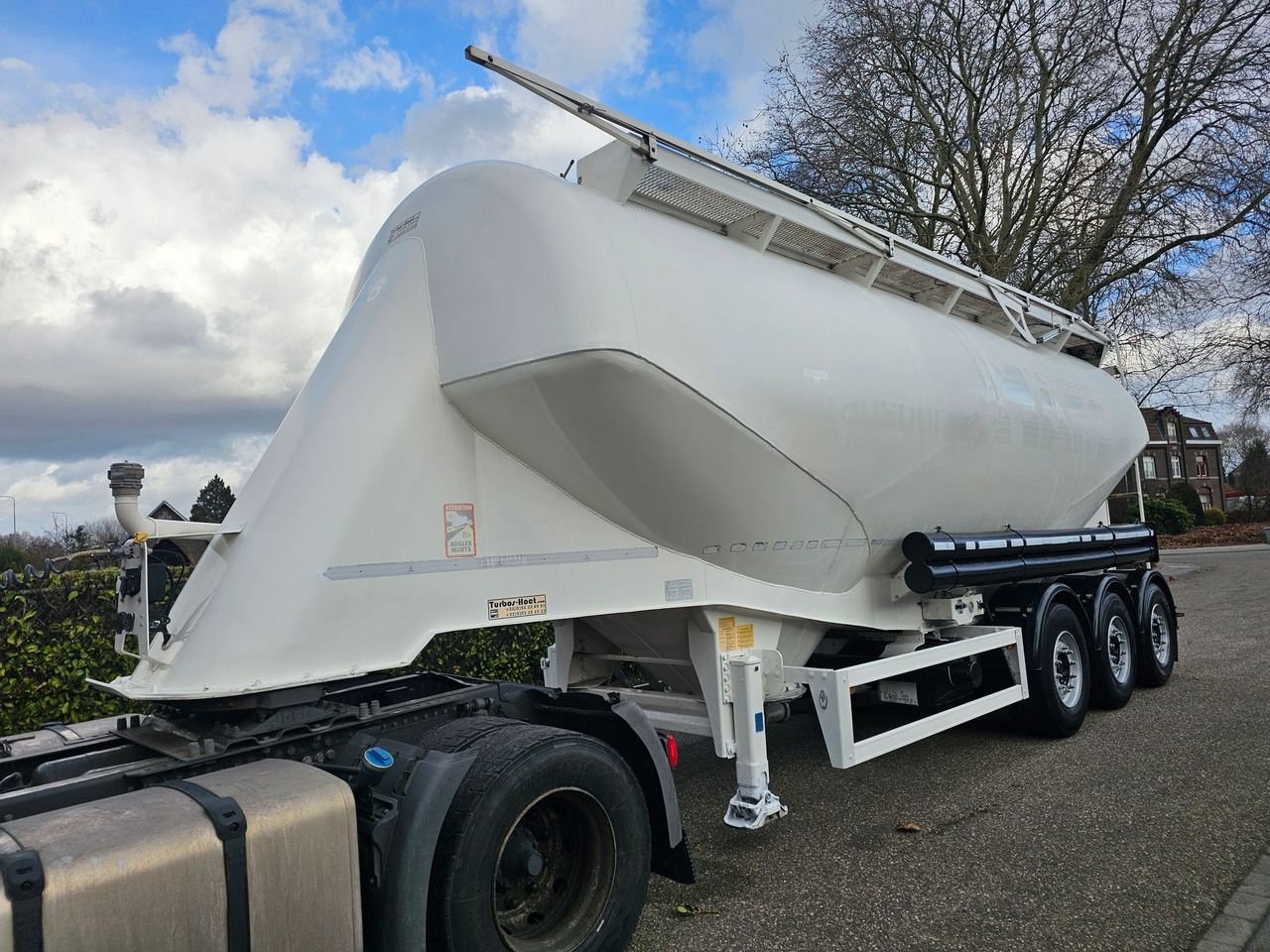 Trailer Turbos Hoet SZ33AA