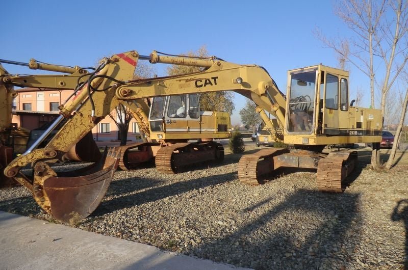 Excavator Caterpillar 213B LC