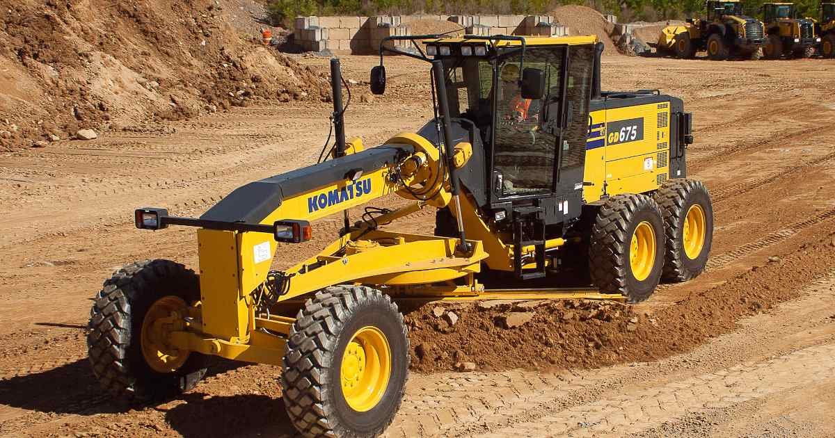 Komatsu GD650AW-2C