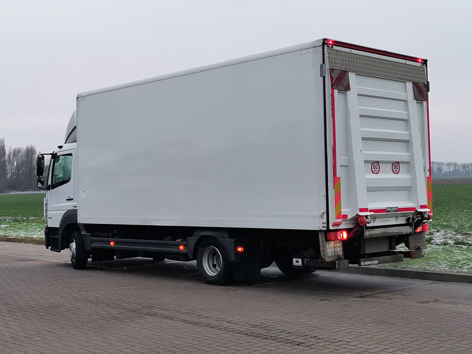 Truck Mercedes Benz ATEGO 1018L/36