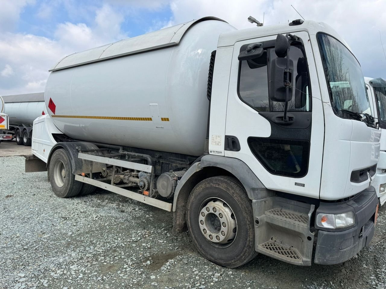 Truck Renault PREMIUM 250-22ACA3-18T/558