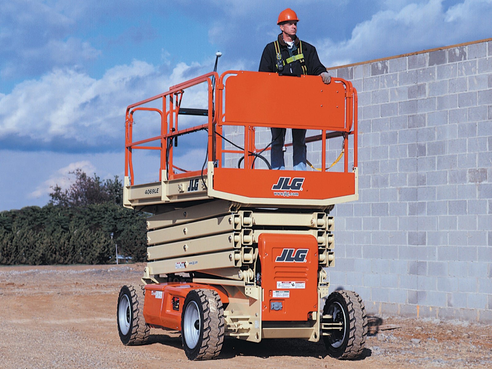 Aerial work platforms JLG 4069LE