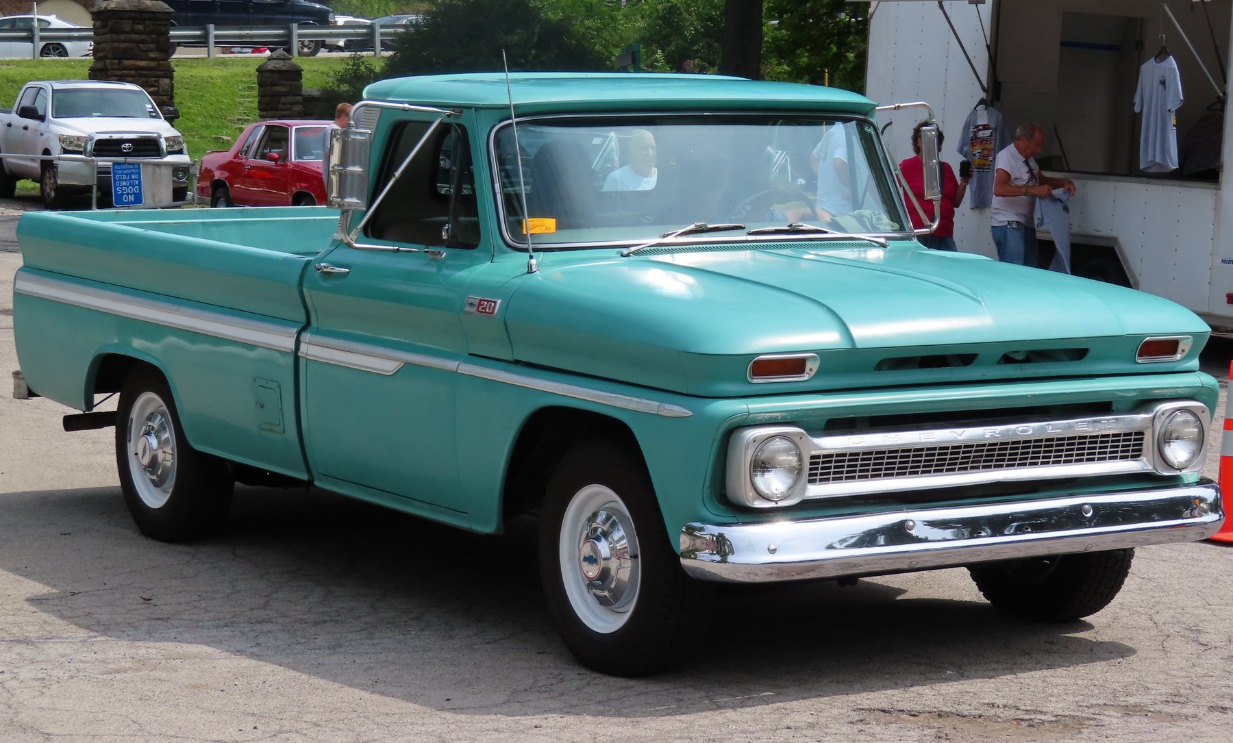 Van Chevrolet C20 FLEETSIDE