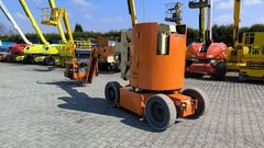 JLG M400AJP