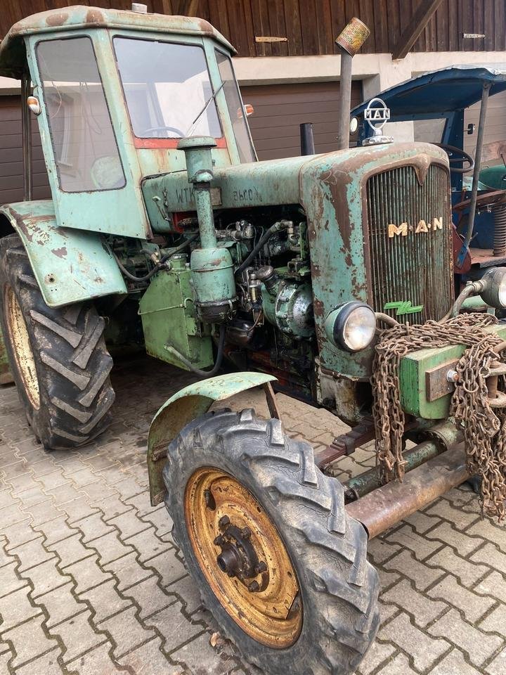 Tractor MAN 4R2