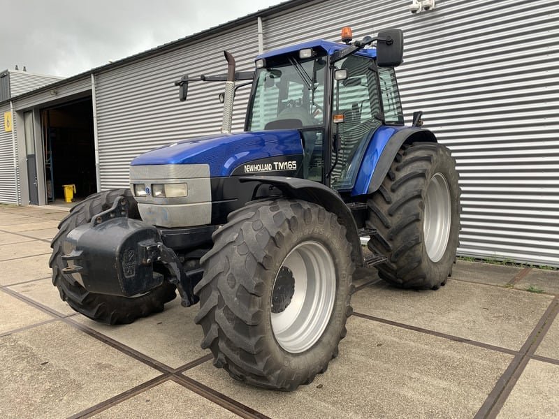 Tractor Case New Holland TM165