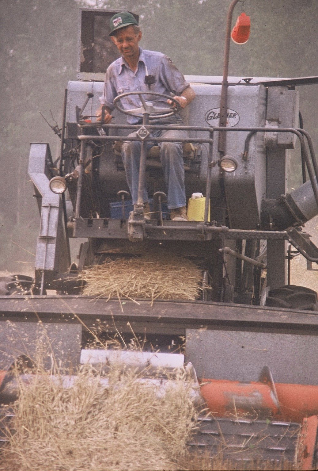Harvester Allis Chalmers Gleaner E