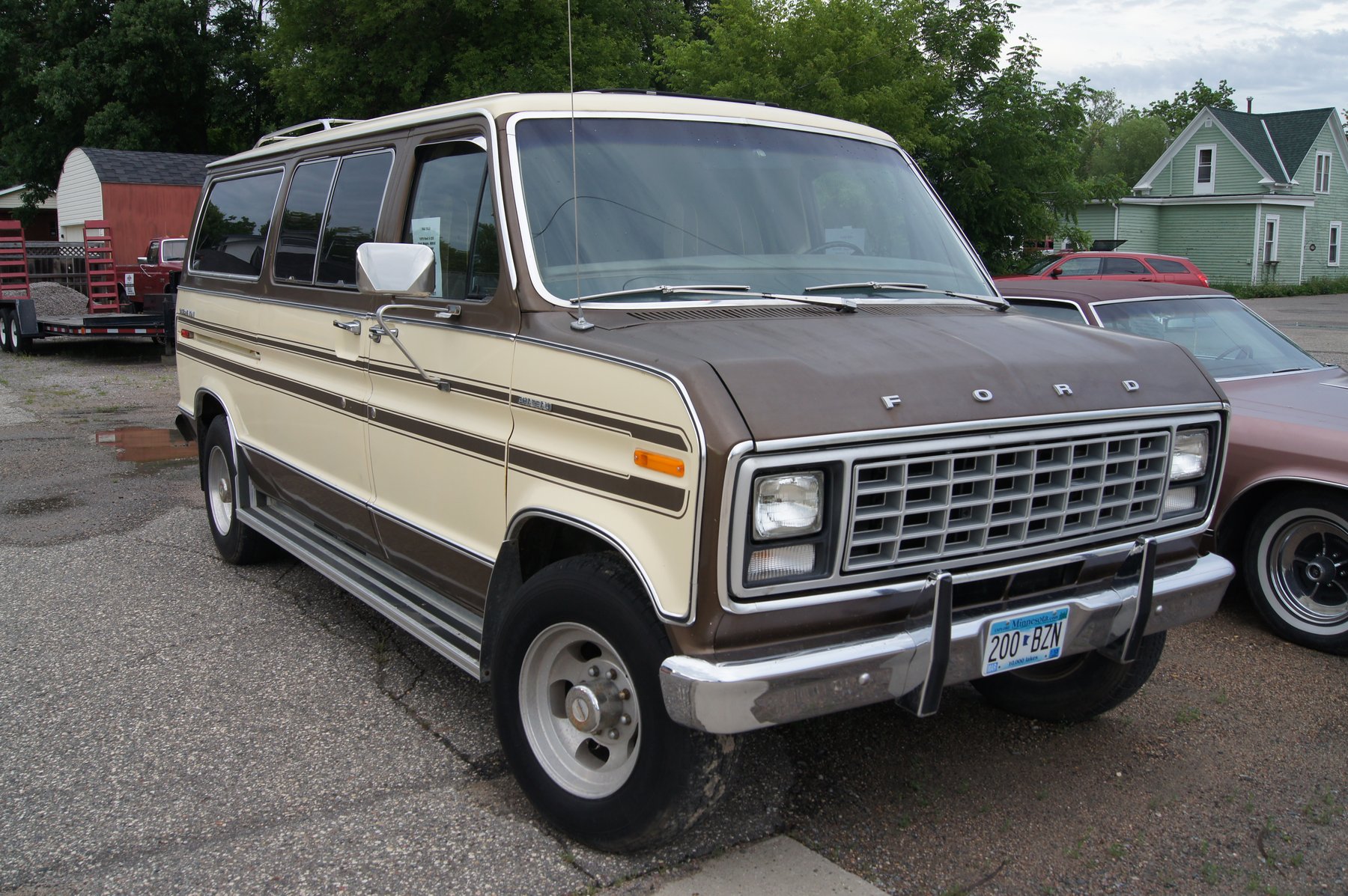 Ford E-250