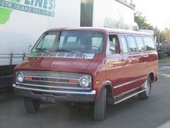 Dodge B200