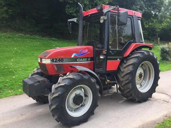 Traktor Case IH 4240 (PRO)