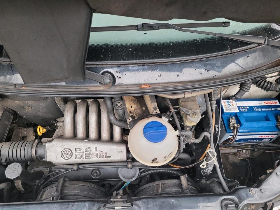 Van Volkswagen 2.4D-70X0A-2-KASTEN-PH