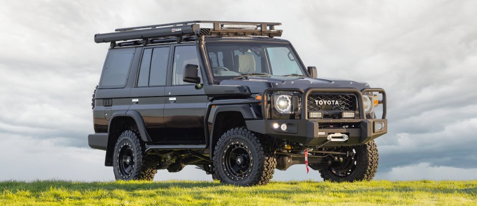 Van Toyota LANDCRUISER CUSTOM WAGON