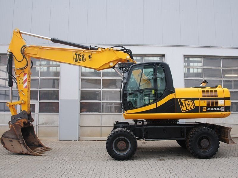 JCB JS200W