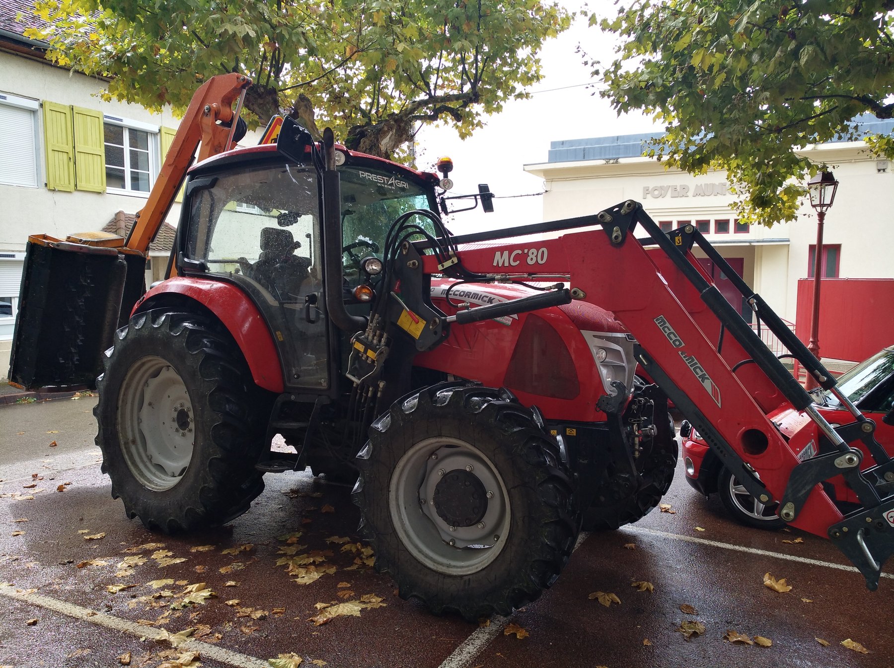 Traktor McCormick X5.30