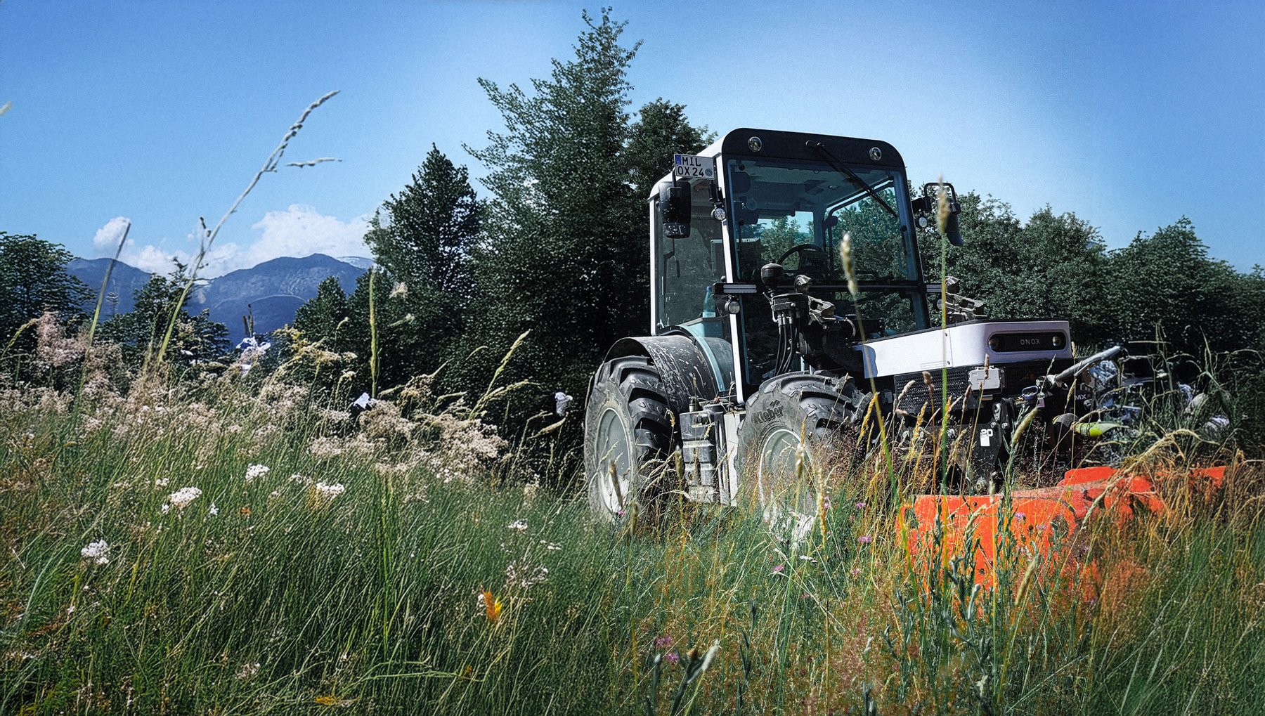 Tractor Allis Gleaner Corporation RT-100 A