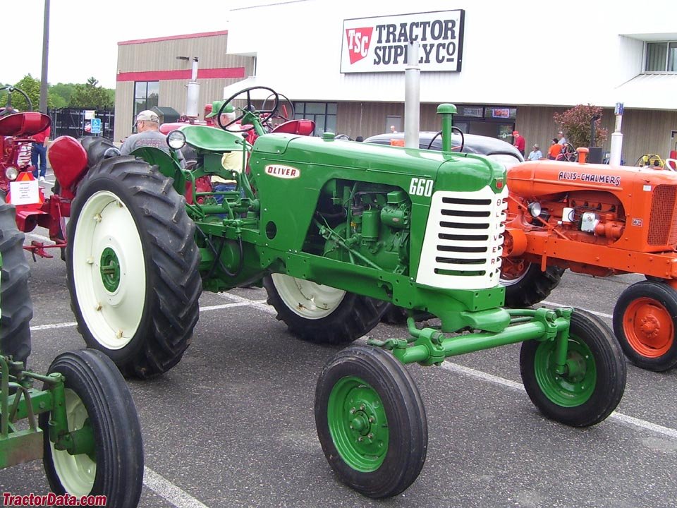 Tractor Oliver 660