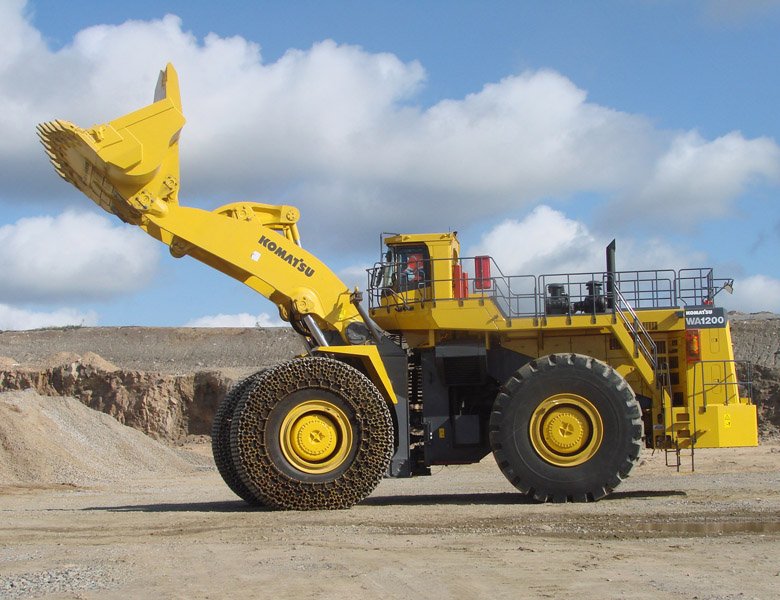 Komatsu WA1200-3