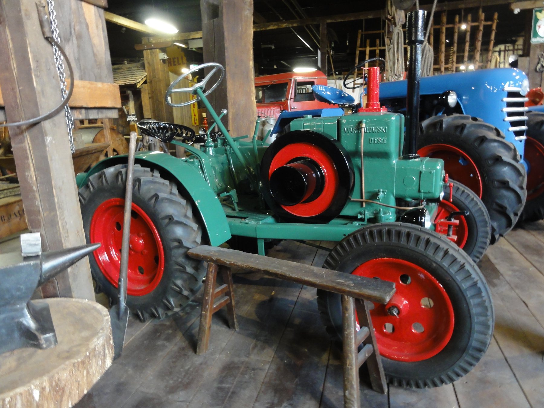 Tractor Lindner S14