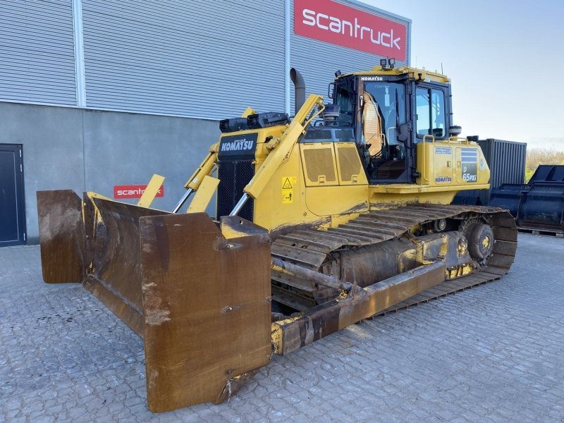 Excavator Komatsu D65PXi-18