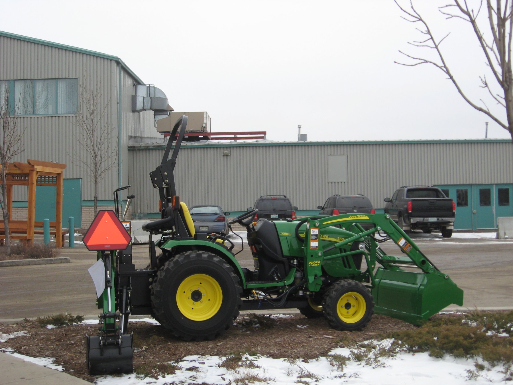 John Deere 2520