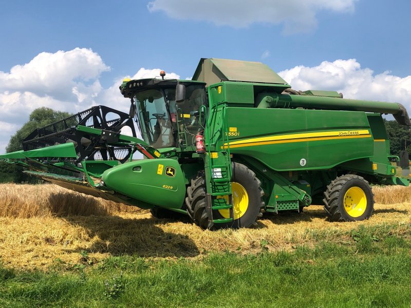 John Deere T550