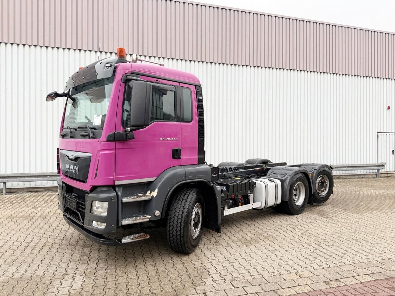 Truck MAN TGS 28.440 6X2-2BL
