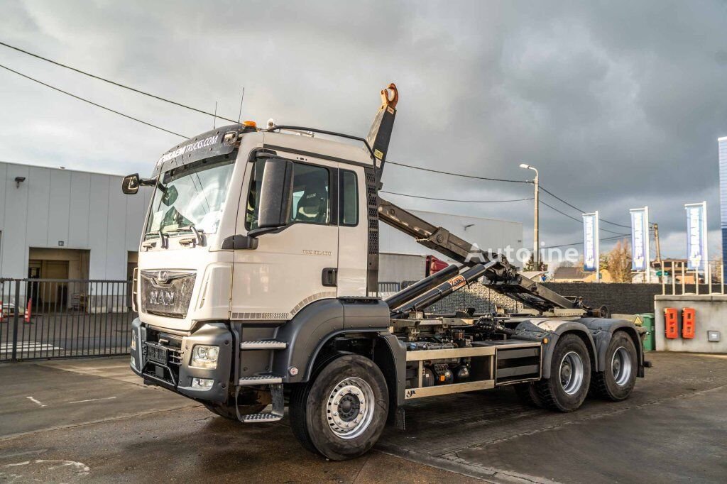 Truck MAN TGS 33.470 6X4 BL