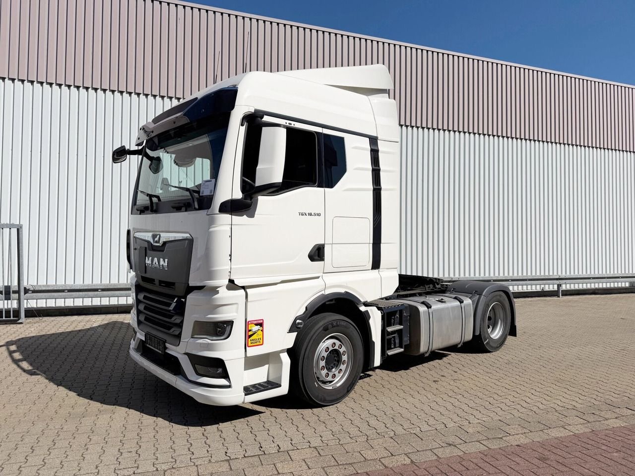 Truck MAN TGX 18.400 4X2 BL