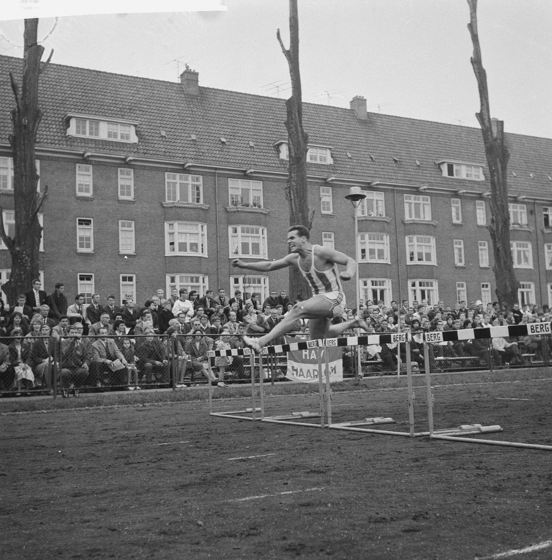 KAMERBEEK 2700