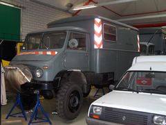 Daimler UNIMOG 404