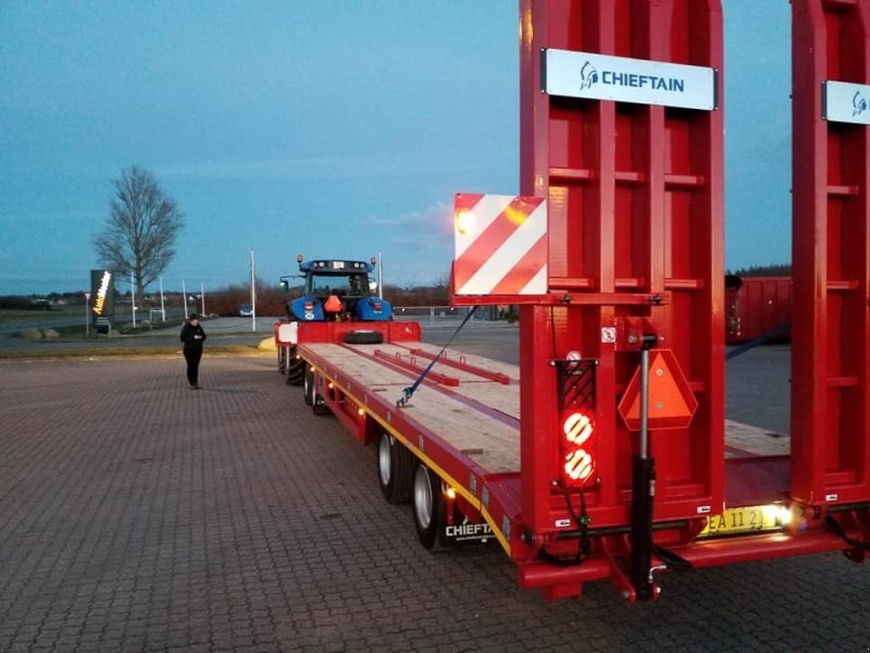 Trailer Chieftain 2 Axle Center-Axle Trailer